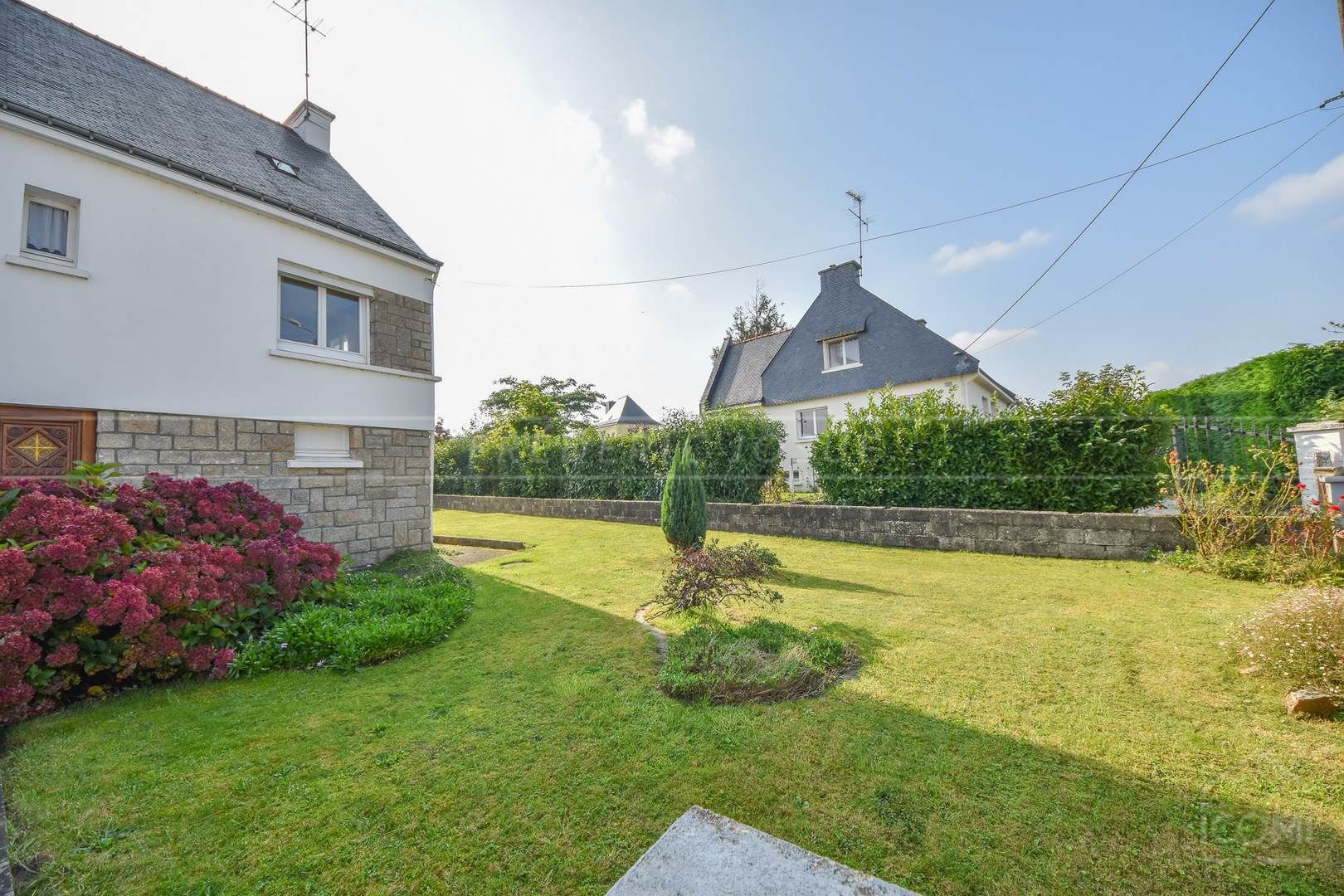 MAISON DE QUALITE - 3/5 CHAMBRES - TERRASSE - CALME - CAVE - GARAGE - TERRAIN DE 500M² ENVIRON - RARE photo 5